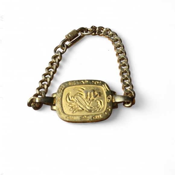 Other - Vintage Gold Chain Bracelet with scorpio Design
